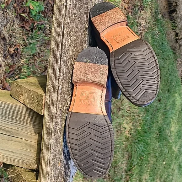 Frye women's leather boots size 8 - Picture 2 of 6